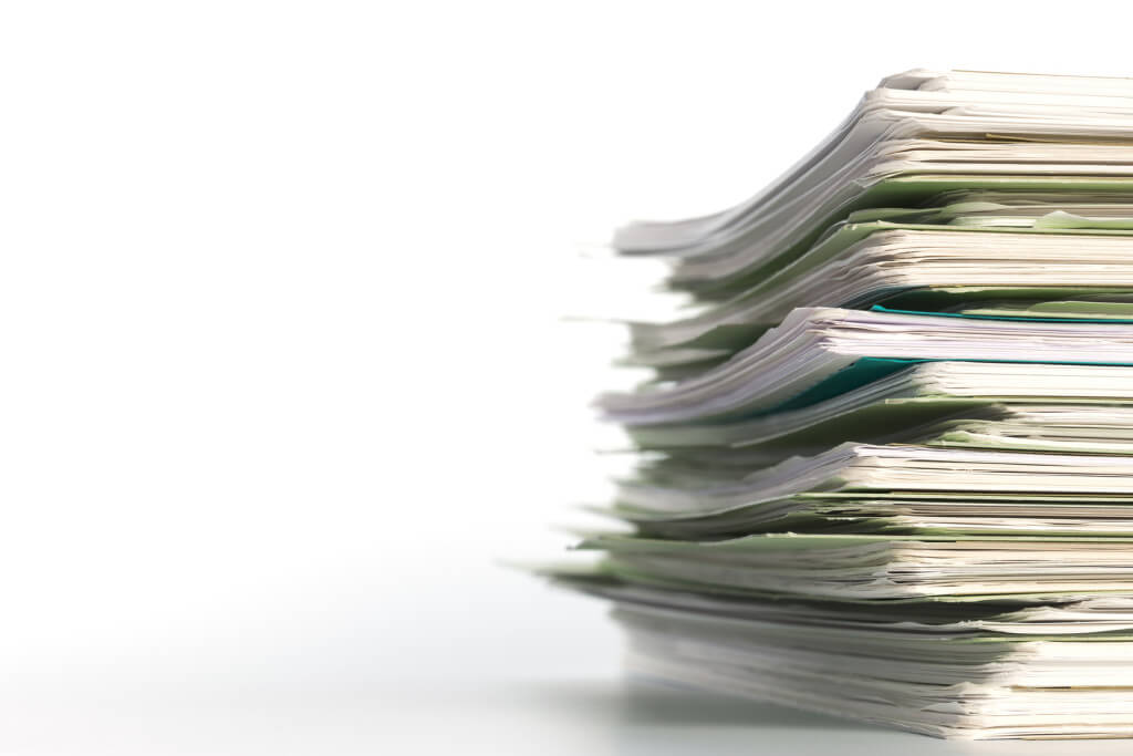 Belegstapel für das Kassenbuch vor der Digitalisierung ins Belegarchiv